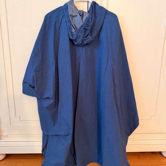 OAKLEY S/M Surf Changing Poncho Color Blue Size Small/ Medium - Picture 4 of 5